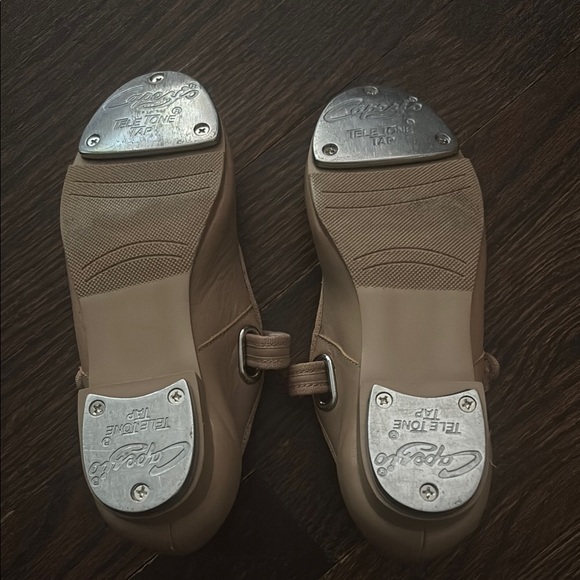 Capezio Tan (Caramel) Tap Shoes - Picture 4 of 5